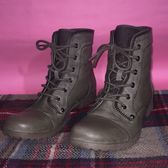 g by guess combat boot